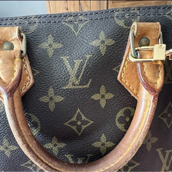 Louis Vuitton Vintage Handbag - Picture 7 of 10